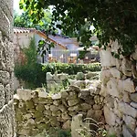 Casas Velhas *