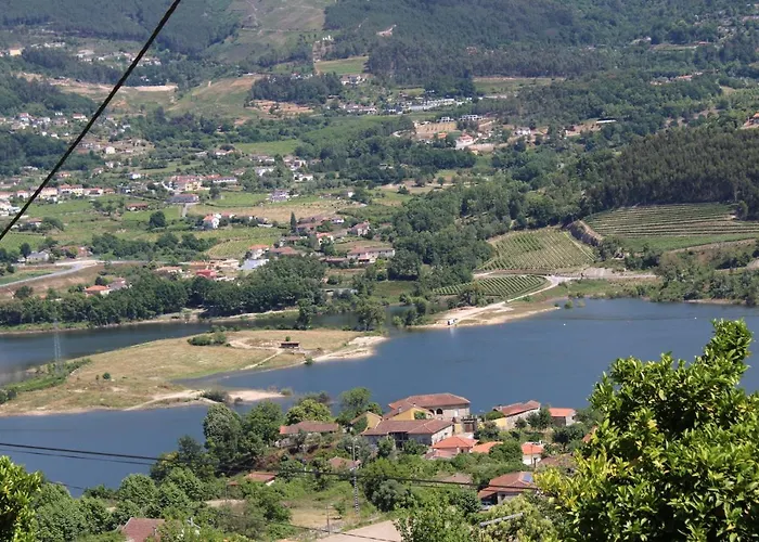 Casas Velhas * Santo Aleixo de Além Tamega